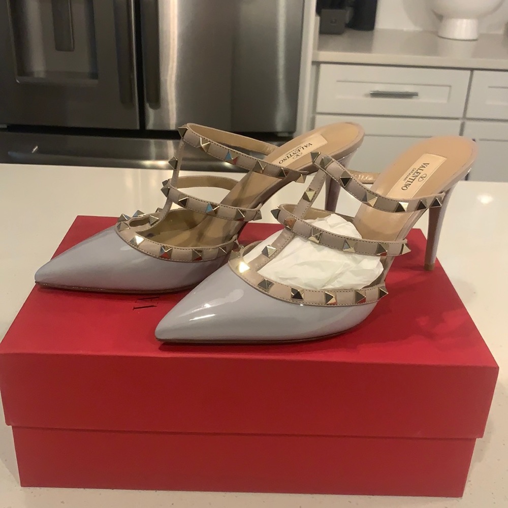 Valentino Rockstud patent heels
